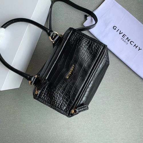 Givenchy-2f04f951